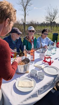 Dampfnudel-Essen im Weinberg beim Frühlingserwachen 2026